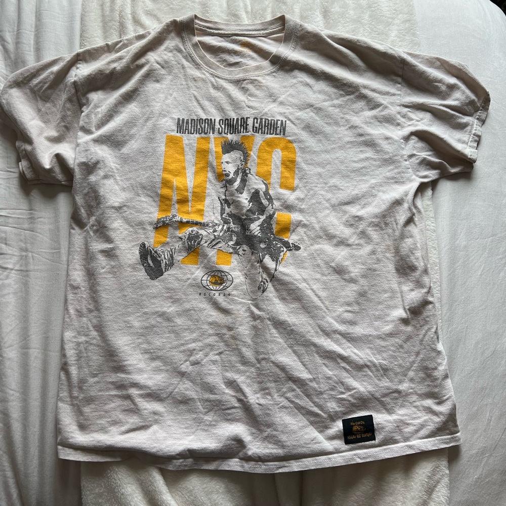 Brandy Melville graphic top